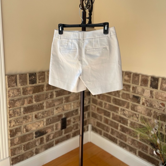 white house black market 5” short - Picture 2 of 2